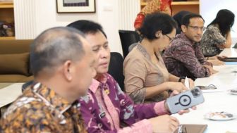 Guru PG Batal Penempatan dan Tidak Mendapat Formasi 2022, Tagih Janji Menteri Nadim Saat HUT PGRI Ke-77 2022, Prof Nunuk Suryani Begini Katanya