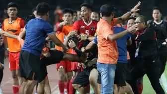 Hujan Kartu Merah, Ini Dia Kronologi Lengkap Ricuhnya Laga Final SEA Games 2023 Indonesia Vs Thailand.