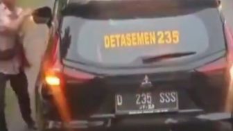 Video Viral! Beredar di Media Sosial, Aksi Pungli di Jalan Pengguna Mobil Pajero dengan Rotator Bertuliskan Detasemen 235