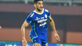 Kutukan Nama Besar Persib Bagi Mutiara Papua, Alexander Pulalo hingga David Rumakiek Tak Beri Gelar