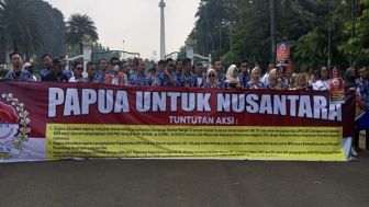 Ribuan Honorer Se-Indonesia Gelar Aksi Turun Kejalan, Begini Tiga Tuntutan Papua Untuk Nusantara