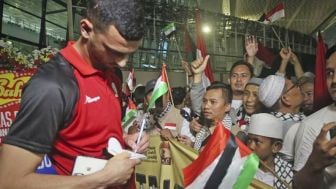 Diperkuat Eks Pemain Persib Bandung, Timnas Palestina Disambut Antusias Saat Tiba di Bandara Soeta