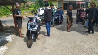 Aksi Kejar-kejaran Warga Selaawi Garut dengan Pencuri Motor: Mirip Film Action