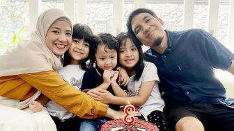 Tak Ada Konflik Soal Hak Asuh Anak, Desta dan Natasha Rizky Masih Akan Kompak Meski Bercerai