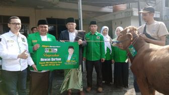 Berharap Berkah di Hari Idul Adha, PPP Garut Bagikan 60 Ekor Hewan Kurban