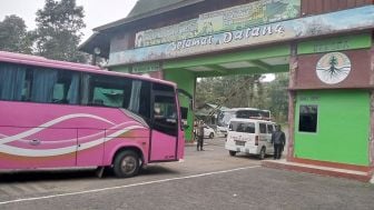 Akses Jalan ke Wisata Papandayan Garut Rusak, Bupati Garut Janji Bulan Ini Diperbaiki