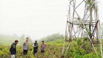 Terungkap, Beberapa Fakta Mengerikan Aksi Pemuda di Pamulihan Garut yang Panjat Tower Sutet Demi Konten