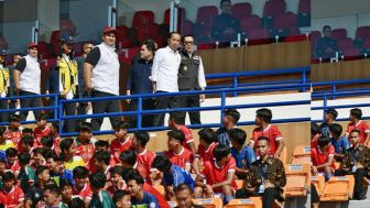 Ridwan Kamil Dampingi Presiden Tinjau Persiapan Stadion Si Jalak Harupat