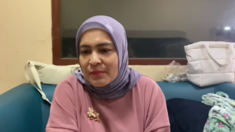 Nathalie Holscher Lepas Hijab, Astrid Uya: Akan Beri Nasihat