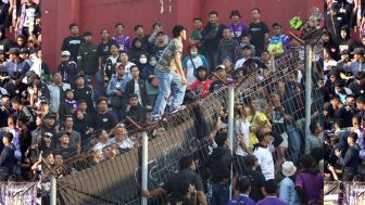 Suporter Nekat Nonton hingga Ricuh Saat Lawan Persik, Arema FC Minta Maaf