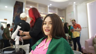 Nathalie Holscher Wujudkan Impiannya Buka Salon Sendiri