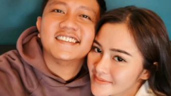 Waduh! Cerita Malam Pertama Bersama Bella Bonita, Denny Caknan Mengaku Sampai 16 Kali Keramas