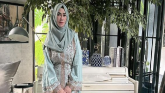 Amy Qanita Mengaku Sudah Pasrah Terkait Nasib Syahnaz Sadiqah dan Jeje Govinda, Memang Kenapa ya?