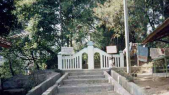 Banyak Diziarahi, 3 Makam Keramat di Garut Ini Dipercaya Punya Karomah