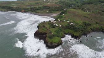 Kemegahan Puncak Guha, Wisata Pantai Selatan yang Hanya Berjarak 95 KM dari Pusat Kota Garut