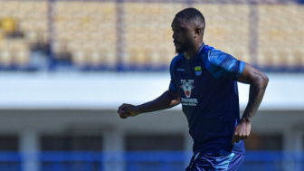 Debut Levy Madinda Duet dengan Ciro Alves Bikin Bobotoh Geregetan