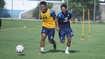 Jadwal Padat, Bojan Hodak Beri Latihan Khusus untuk Pemain Persib Bandung