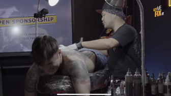 Rendy Kjaernett Meradang Kesakitan Hingga Menyebut Tuhan Saat Merubah Tato Syahnaz