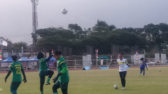 Tim Pra PON Sepakbola Wanita Jawa Barat Gelar Pemusatan Latihan di Stadion RAA Adiwijaya Garut