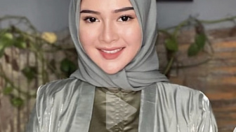 Bella Bonita Dibanding-bandingkan dengan Happy Asmara Saat Memakai Hijab, Netizen: Kalau Jadi Cowo Aku Milih Ini Sih