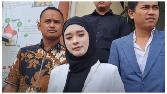 Inara Rusli Alami Gangguan Mental Sebelum Hadapi Sidang Perceraian dengan Virgoun