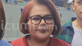 Inara Rusli di Puji Setelah Cium Tangan Ibunda Virgoun, Eva Manurung: Jangan Pencitraan lah