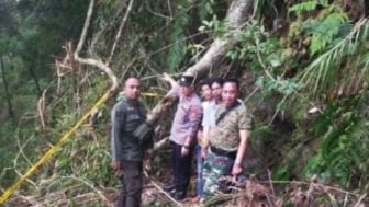 Tragis! 4 Orang di Gunung Cikolak Garut Tewas Tertimpa Pohon Saat Berburu Burung