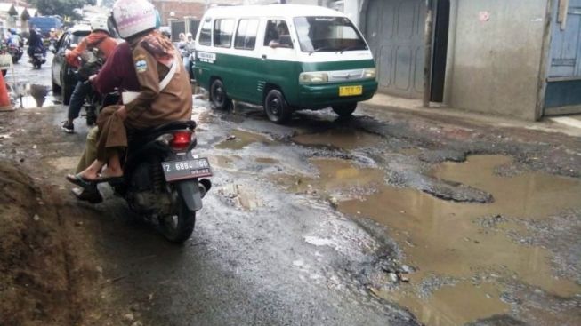 Termasuk Garut, Sebanyak 71 Ruas Jalan Segera Diperbaiki Oleh Pemprov Jabar