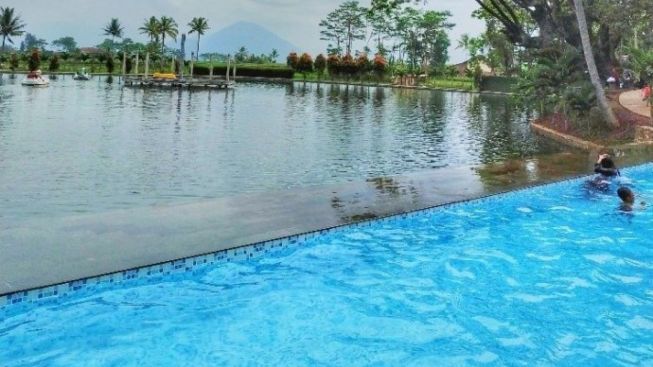 Bukan Cipanas Tarogong, Inilah 2 Kolam Renang Air Panas di Garut Utara Pilihan Keluarga