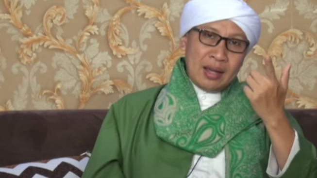 Buya Yahya Bocorkan Cara Meraih Malam Lailatul Qadar yang Ada di 10 Hari Terakhir Bulan Ramadhan