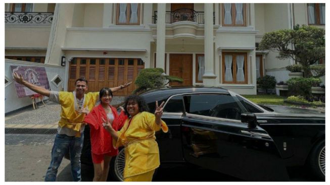 Raffi Ahmad dan Marshel Widianto Grebek Rumah Mewah Fuji, Alasan Fuji Memiliki Fasilitas Kolam Renang Amat Menyentuh