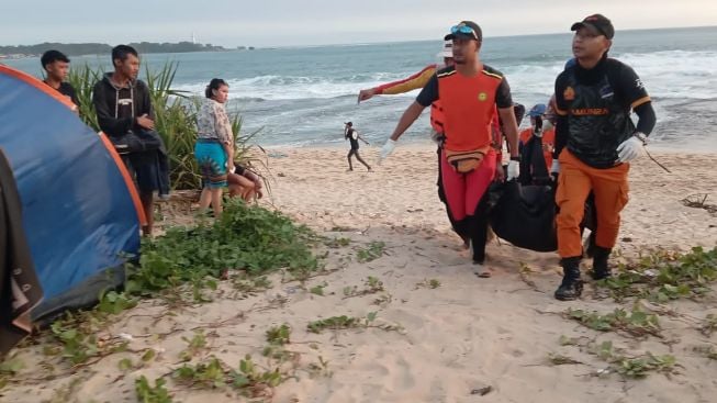 Tiga Hari Pencarian, Tim Gabungan Berhasil Temuka Dua Jenazah Wisatawan yang Tergulung Ombak di Pantai Selatan Garut. Begini Kronologinya