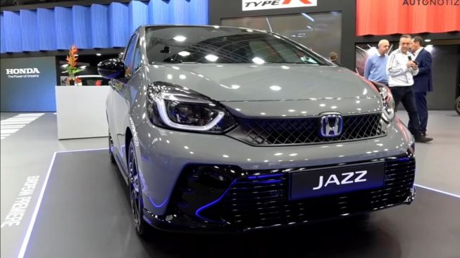 Honda Jazz Facelift 2023: Tampilan Maskulin, Mesin Hybrid, dan Fitur Canggih