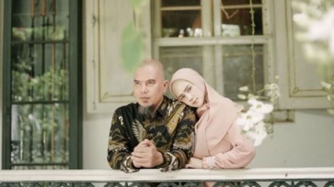 Kisah Cintanya Ternyata Tak Sesederhana yang Dikira, Ahmad Dhani Rela Lakukan ini Demi Mulan Jameela