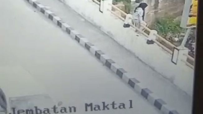 Stres Ulah Pacar, Motif Remaja Perempuan di Garut Nekat Nyemplung dari Jembatan