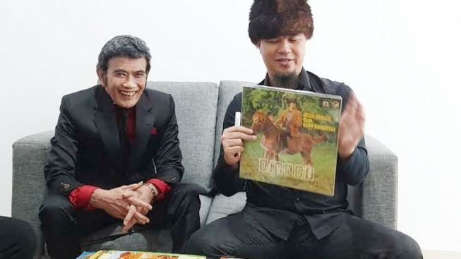 Koleksi Vinyl Album Legendaris, Tak Disangka Ahmad Dhani Ternyata Fans Berat Rhoma Irama