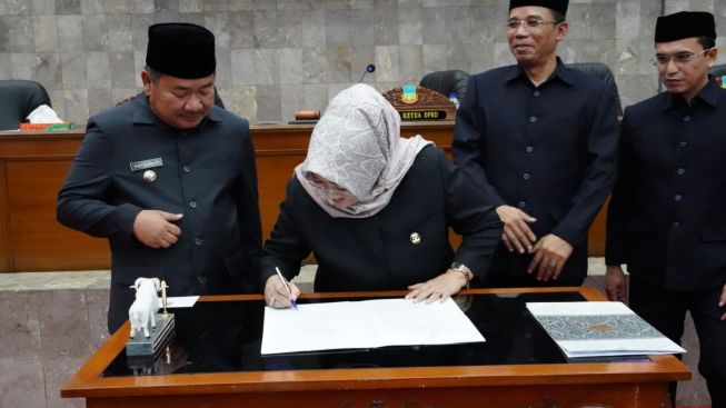 DPRD Kabupaten Garut Tetapkan 6 Raperda Menjadi Perda, Salah satunya Tentang Pajak dan retribusi Daerah