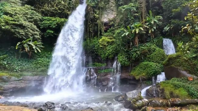 Keindahan Curug Orok yang Melegenda di Garut, Surga Tersembunyi yang Layak Dikunjungi