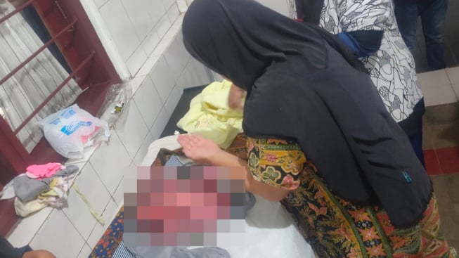 Baru Dilahirkan, Bayi Perempuan di Garut Dibuang Orangtuanyadi Depan Panti Asuhan Aledja