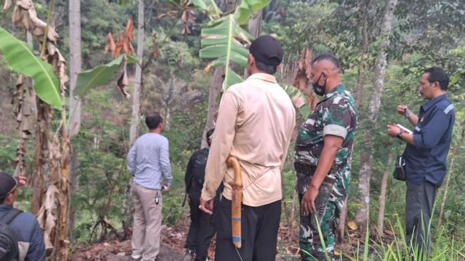 Antisipasi Longsor, Tim Badan Geologi-BPBD Garut Tinjau Kawasan Talegong