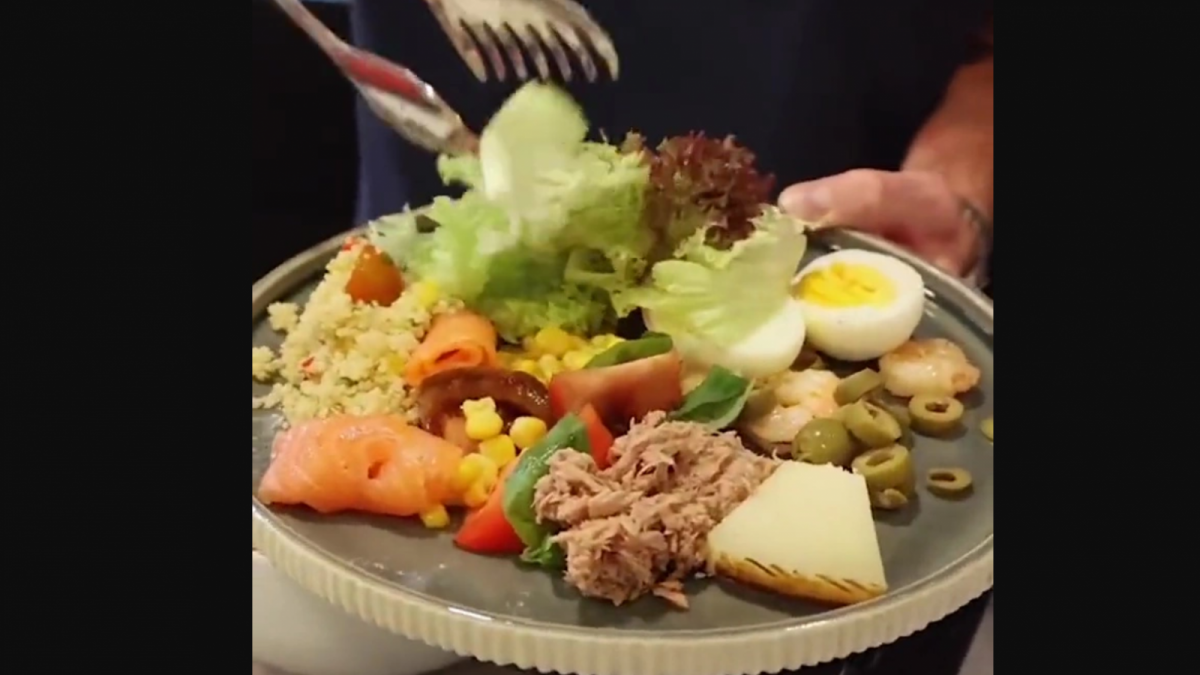 makanan Olivier Giroud [twitter.com/equipedefrance]