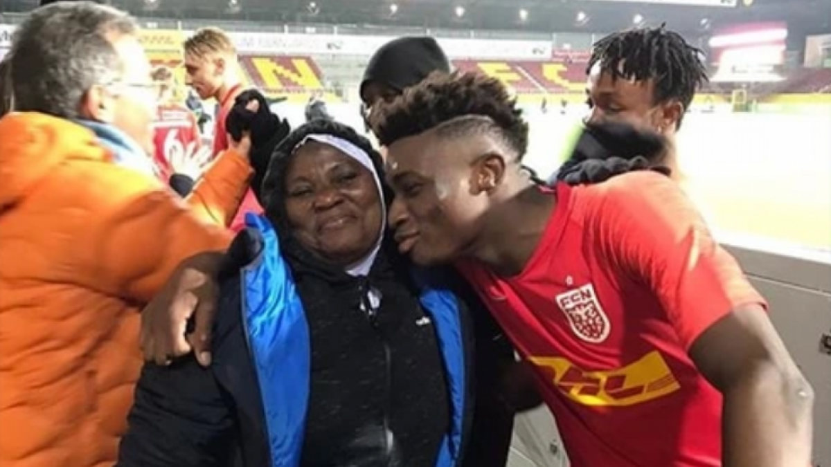 Mohammed Kudus dan ibunya, Mariama Suleman [coverghana.com]