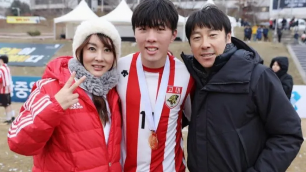 Shin Tae-yong dan keluarga [Donga]