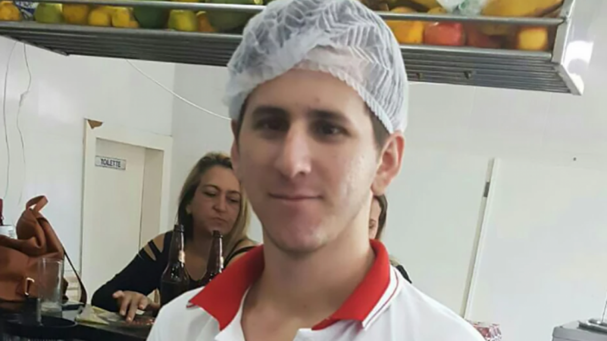 Alejandro Pereira Negreiros dianggap mirip Lionel Messi [The Sun]