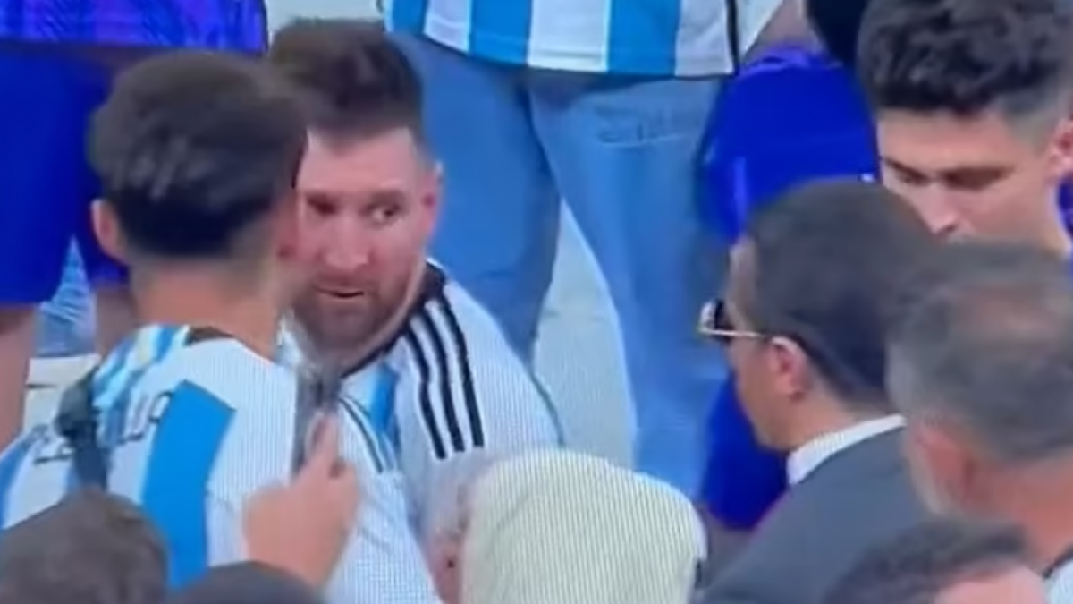 Lionel Messi dan Salt Bae [Mail Online]