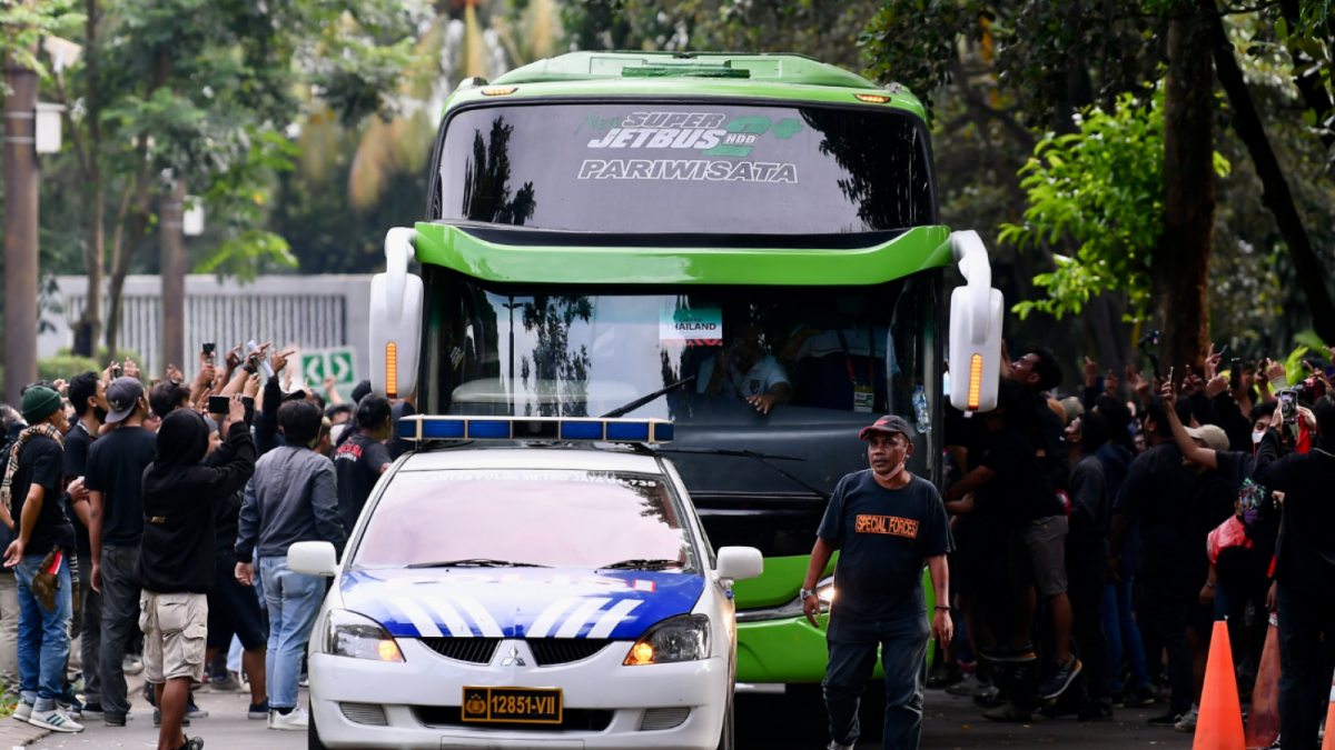 bus timnas Thailand [twitter.com/TL_Central]