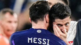 Bisikan Lionel Messi kepada Lewandowski dan Dendam Lama yang Terkuak