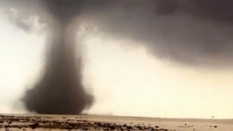 Ngeri! Video Badai Tornado Disertai Hujan Es Terjang Qatar Jelang Inggris vs Prancis
