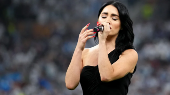 Mengenal Lali Esposito yang Nyanyikan Lagu Kebangsaan Argentina di Final Piala Dunia 2022, Seorang Aktivis Feminisme