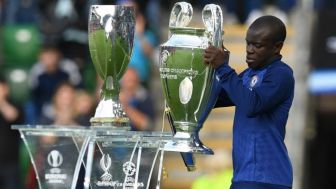 Mengingat Lagi Lagu untuk Pemain Muslim N'Golo Kante Berkumandang Saat Prancis Juara Piala Dunia 2018